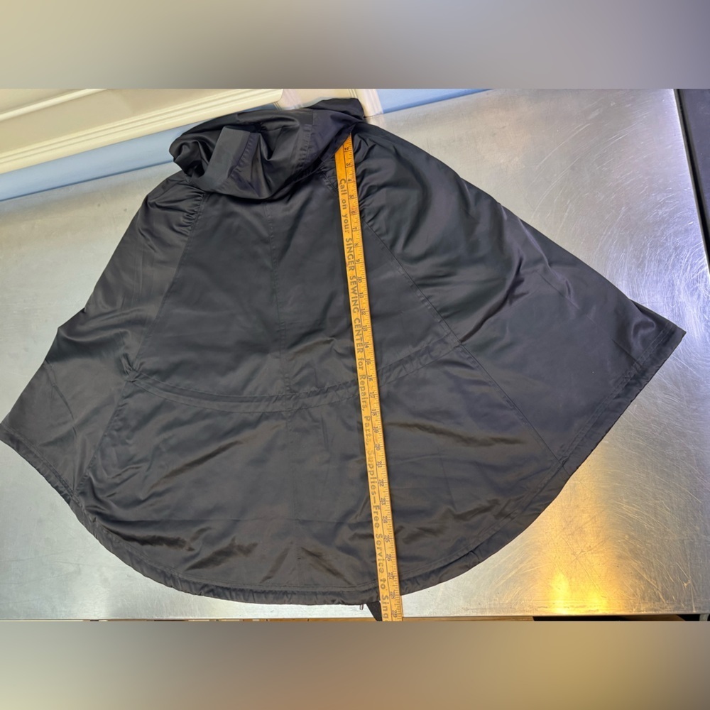 Lululemon Wanderful Capelet USS/M - Picture 6 of 9
